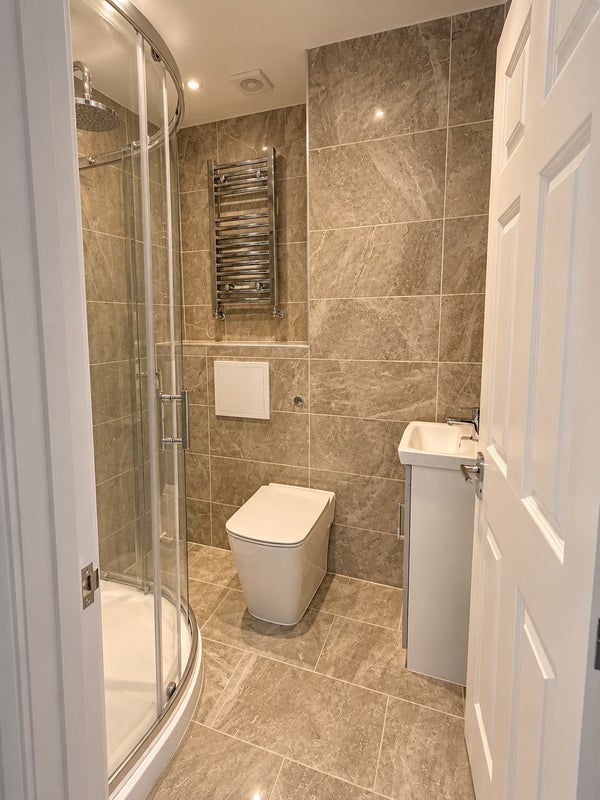 Room High Street in Greater London