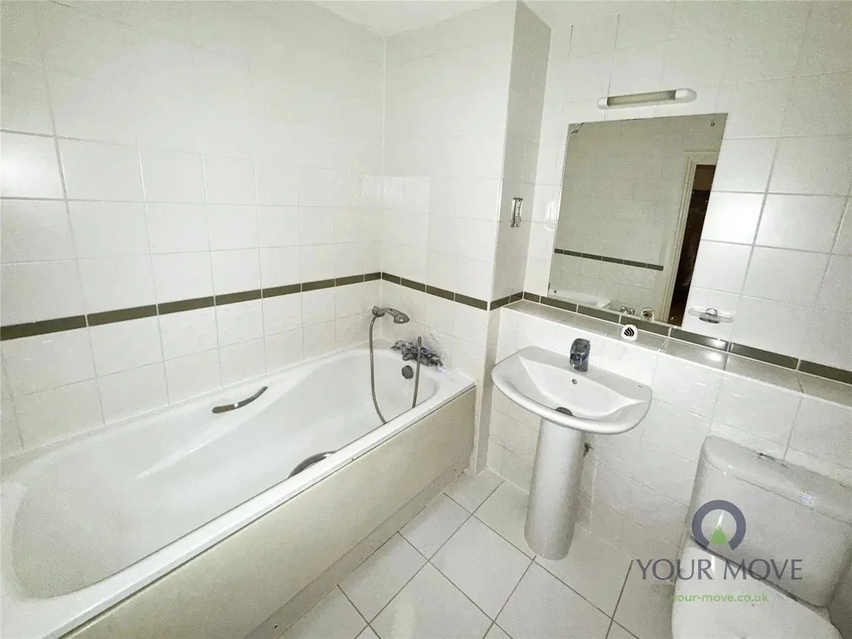 Flat Warrior Close in Greater London