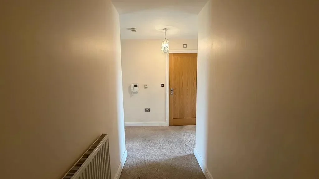 Flat Warrior Close in Greater London