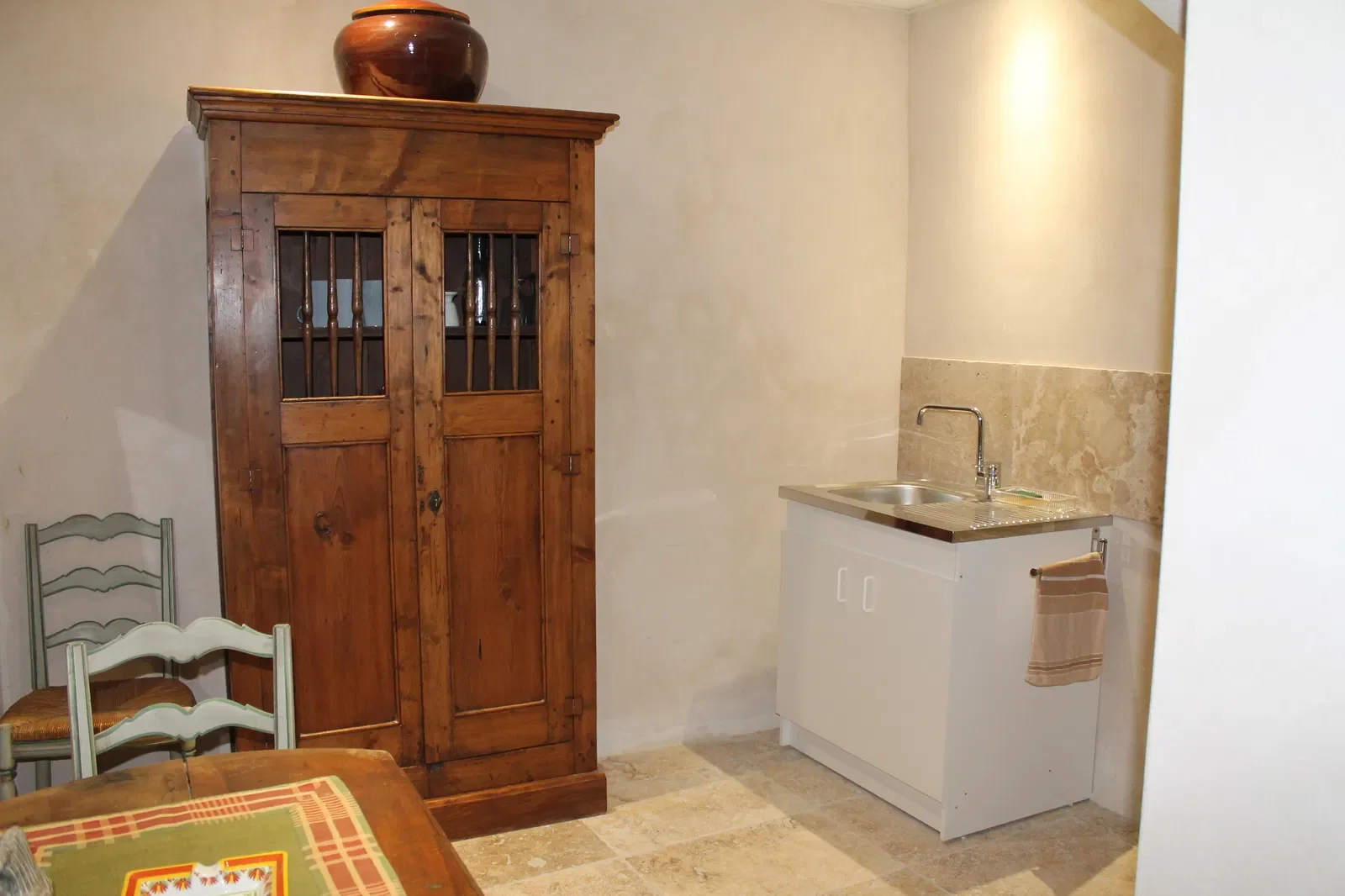 Room Route d'Orange in Codolet