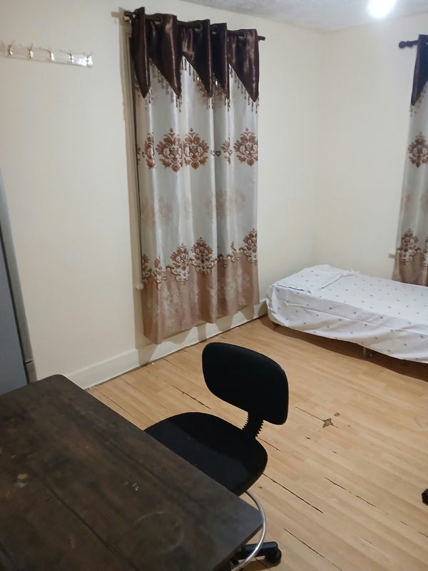 Room Kingsley Road in Greater London
