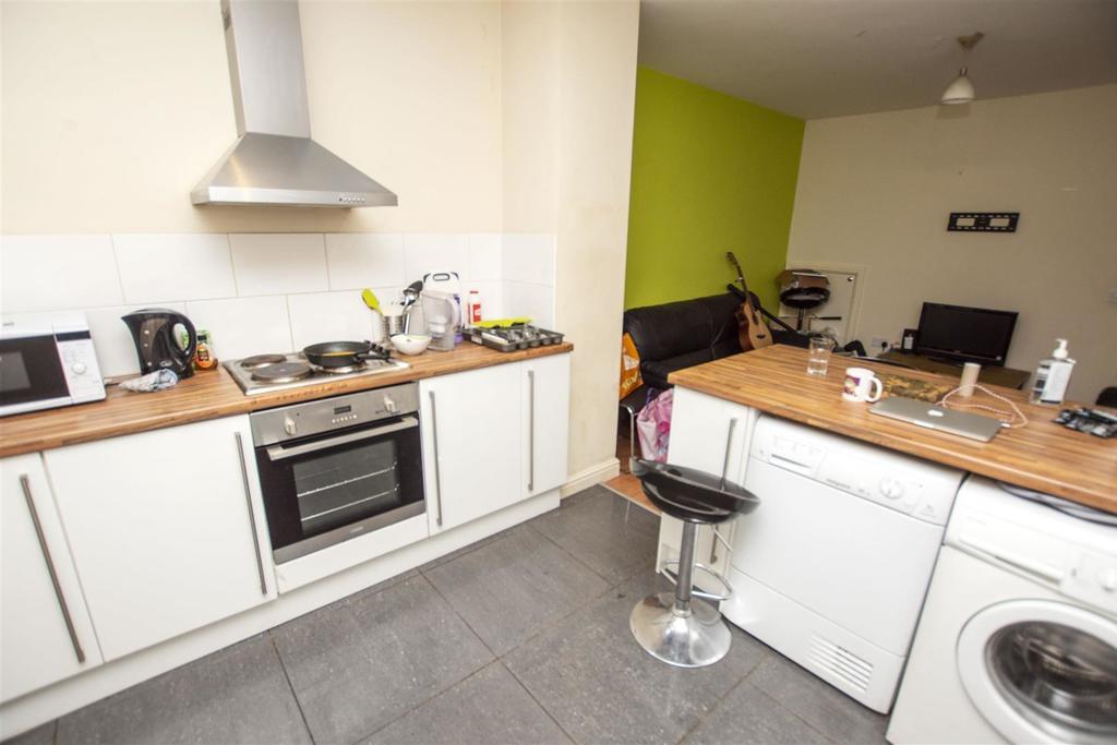 Flat Heeley Road in Birmingham