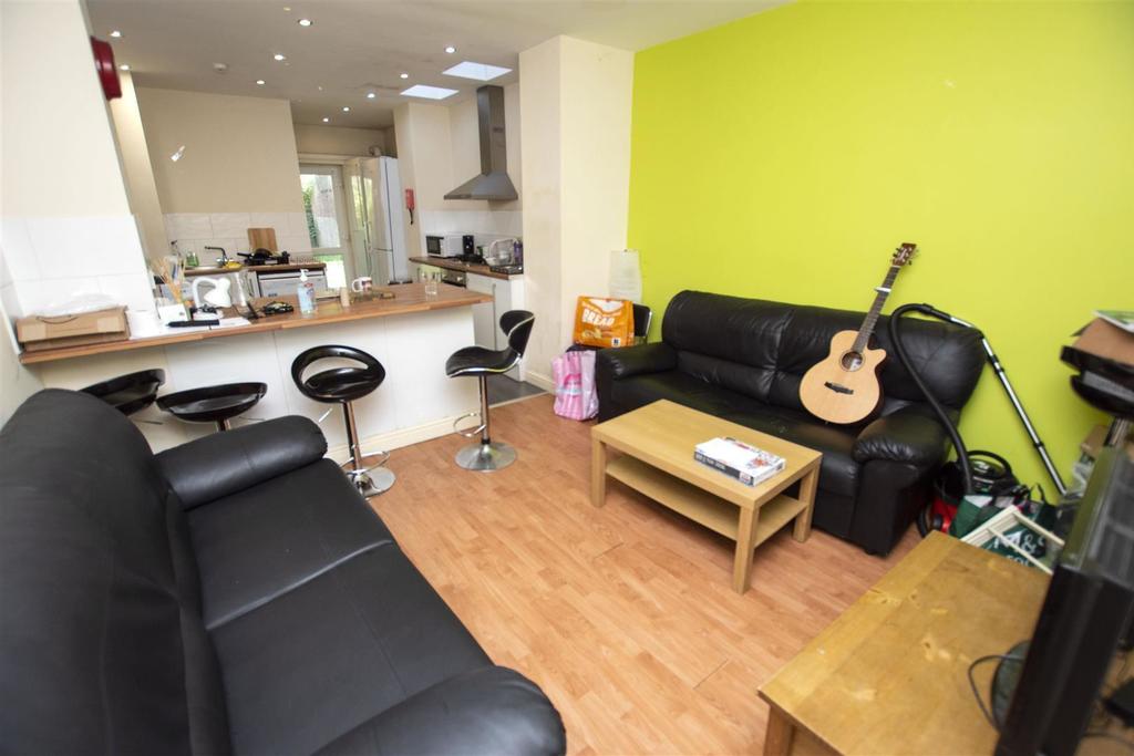 Flat Heeley Road in Birmingham