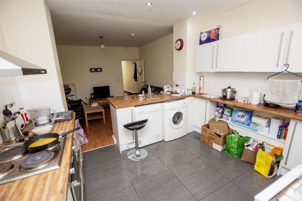Flat Heeley Road in Birmingham