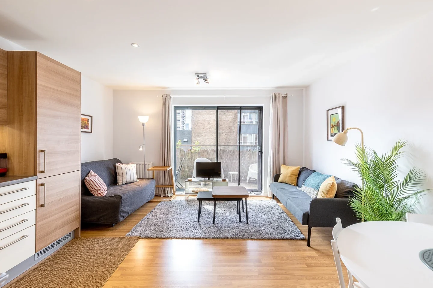 Flat Rushton Walk in Greater London