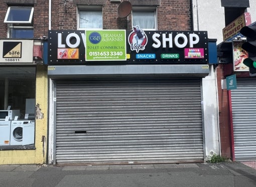 Flat Oxton Road in Birkenhead