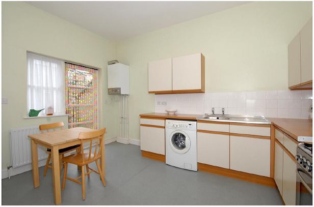 Flat Messina Avenue in Greater London