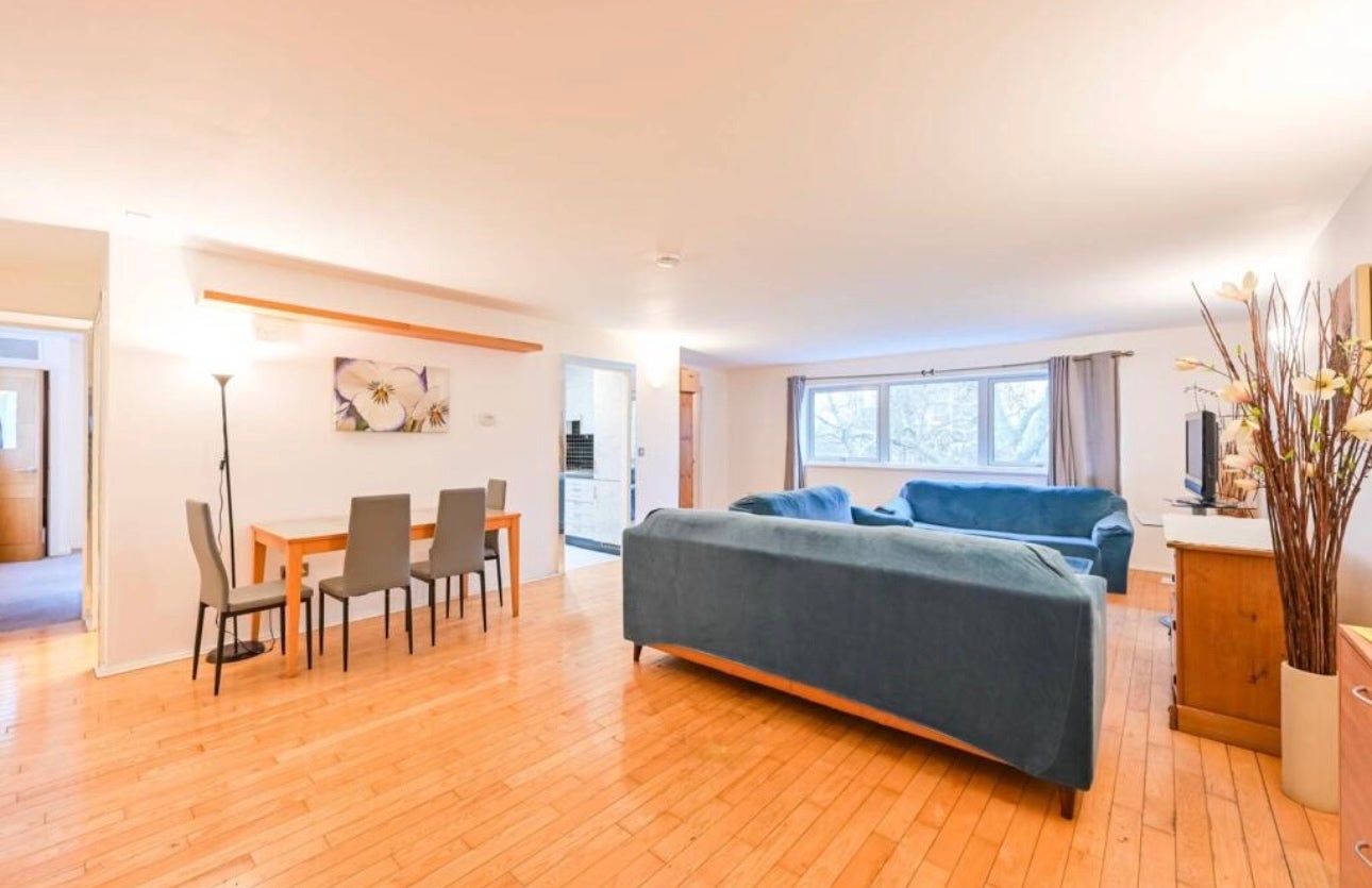 Flat Albert Road in Greater London