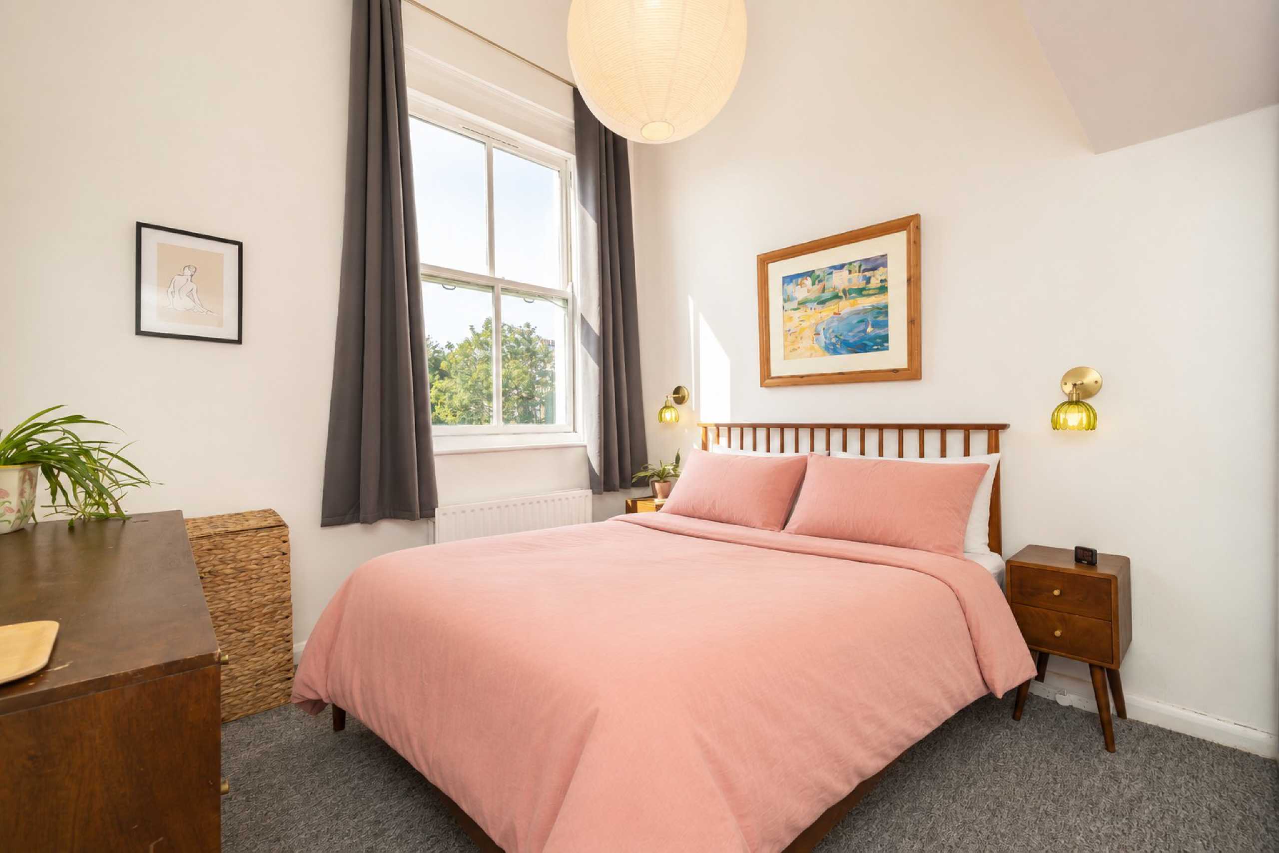 Flat Portobello Road in Greater London