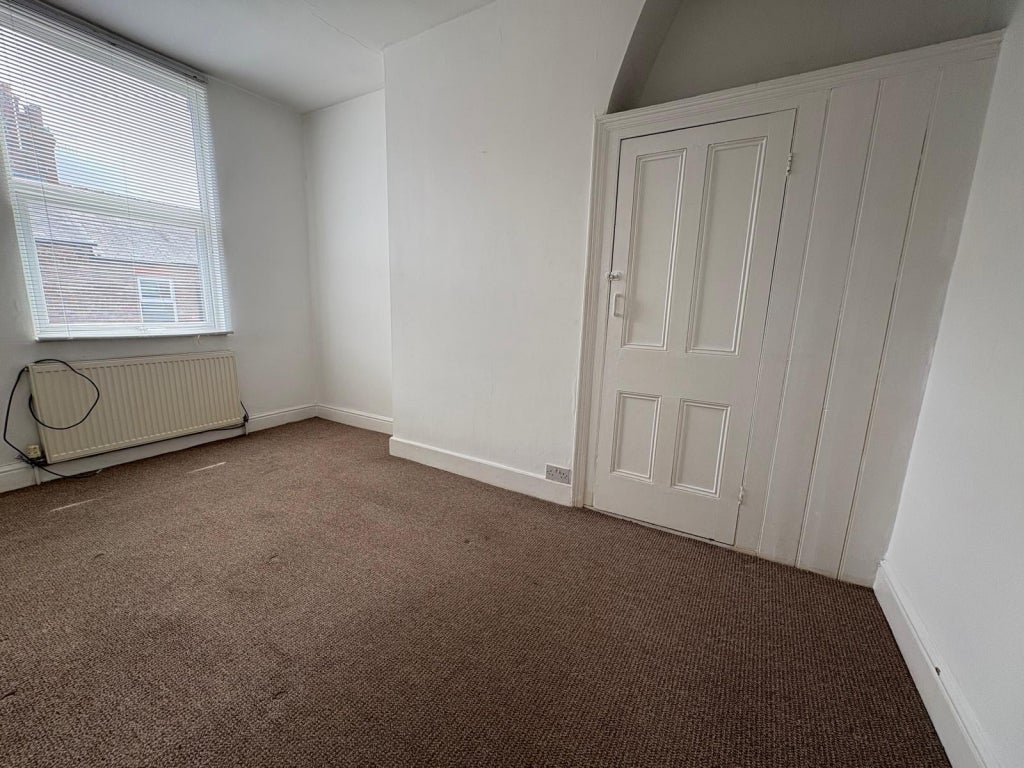 Flat Courtland Road in Liverpool