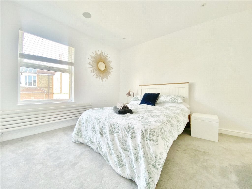 Flat Nelson Road in Greater London