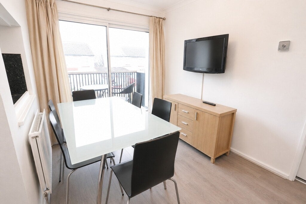 Room Beaumont Square in Greater London