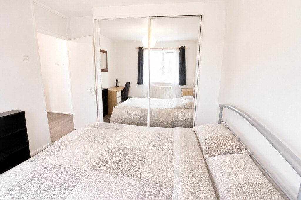 Room Beaumont Square in Greater London