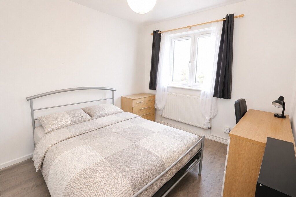 Room Beaumont Square in Greater London