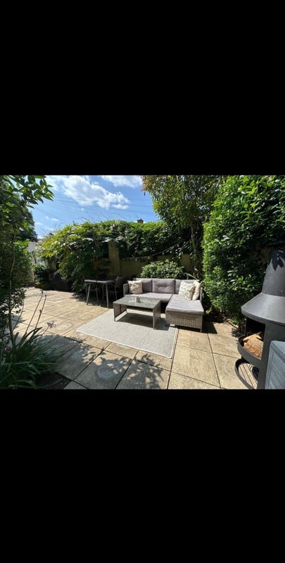 Flat Romeyn Road in Greater London