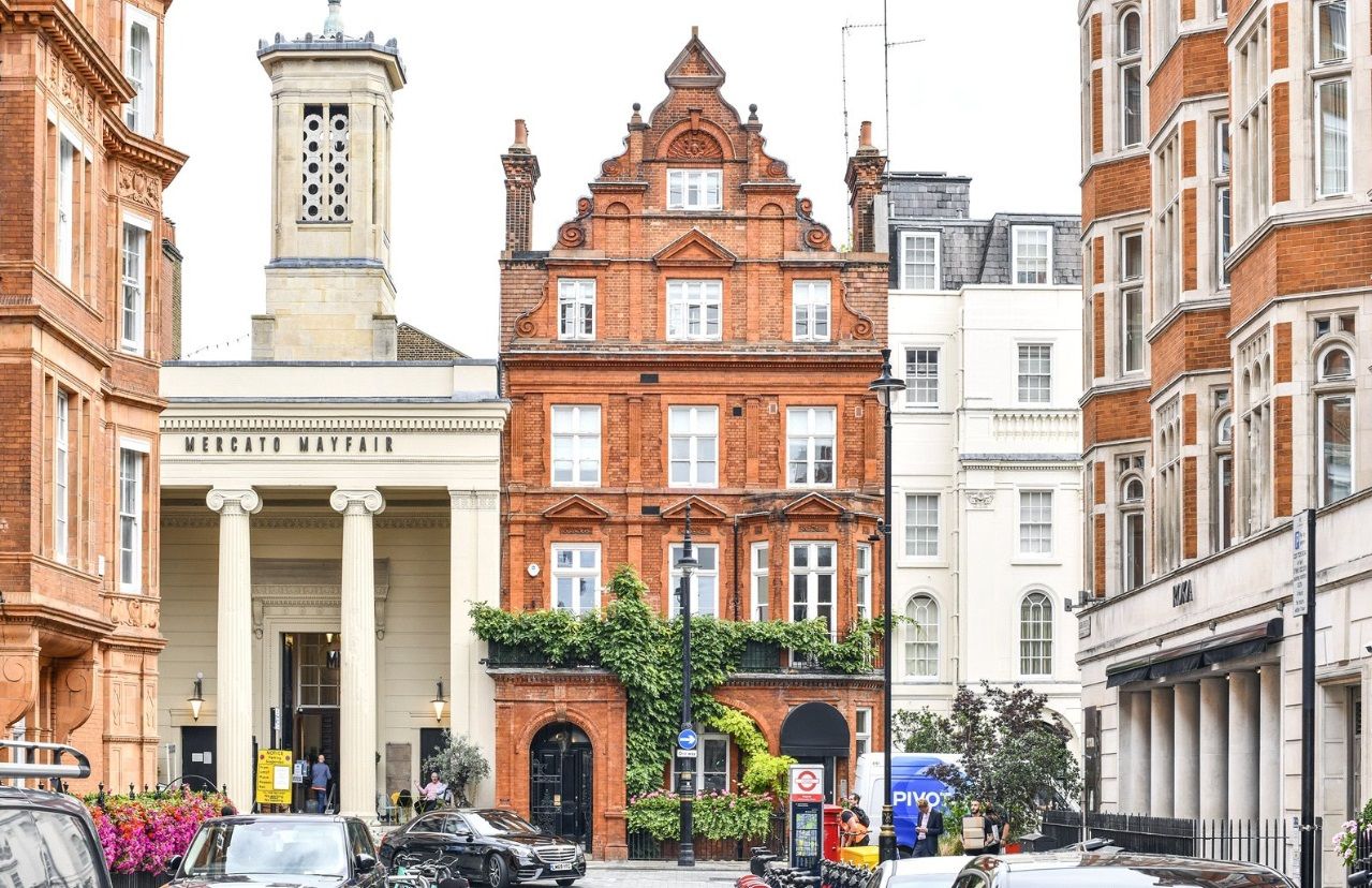 Flat North Audley Street in City of Westminster