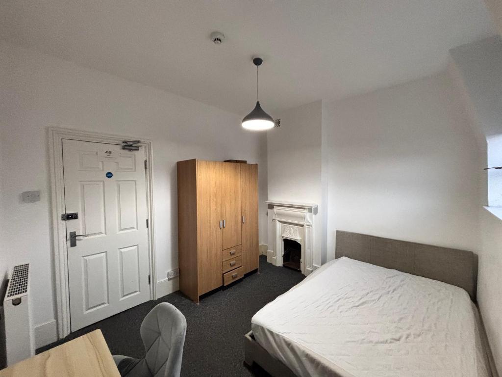 Room Park Street in Southend-on-Sea