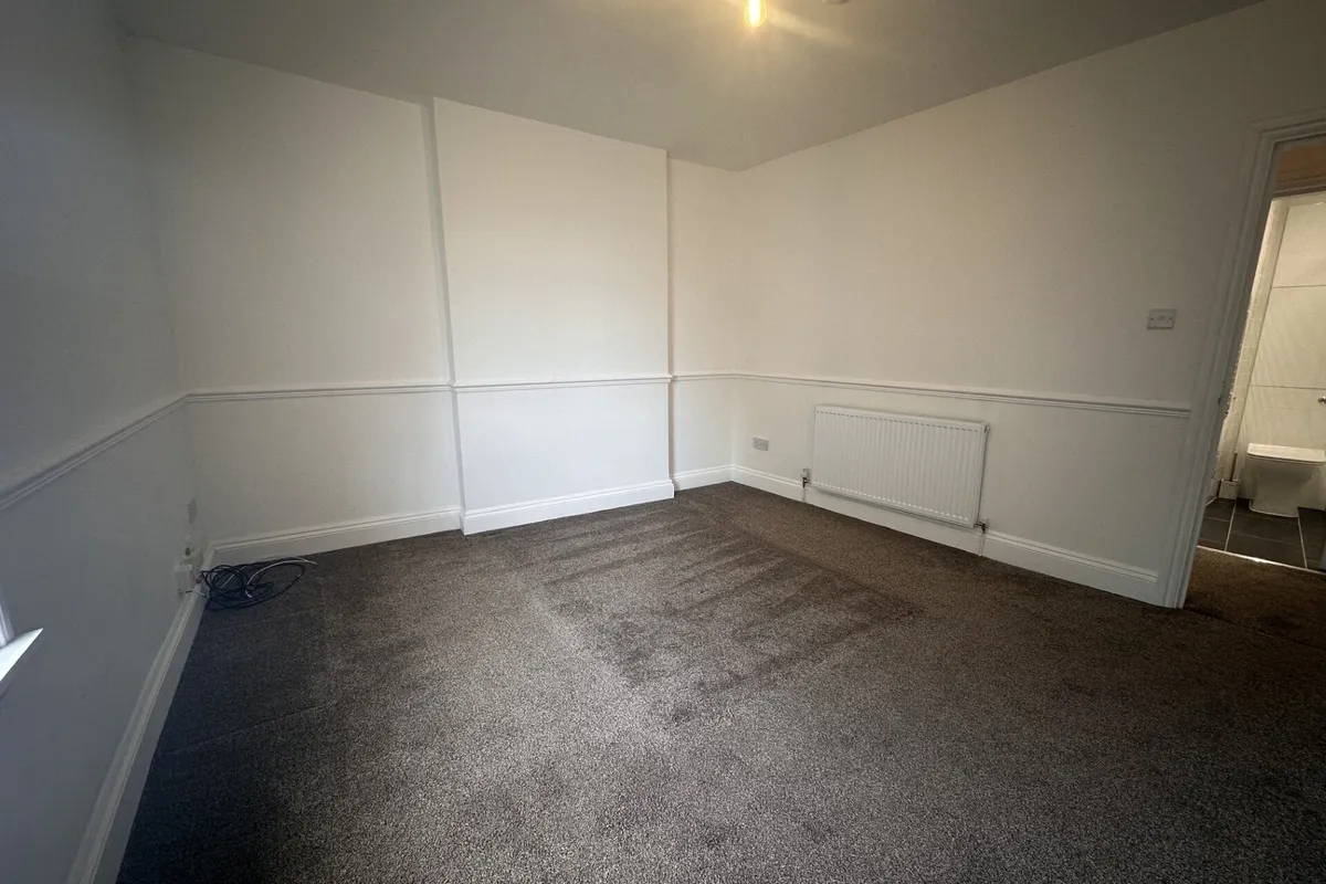 Flat Arcot Street in Penarth