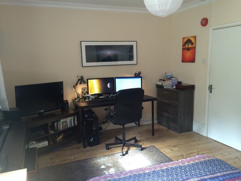 Room Coronation Road in Bristol