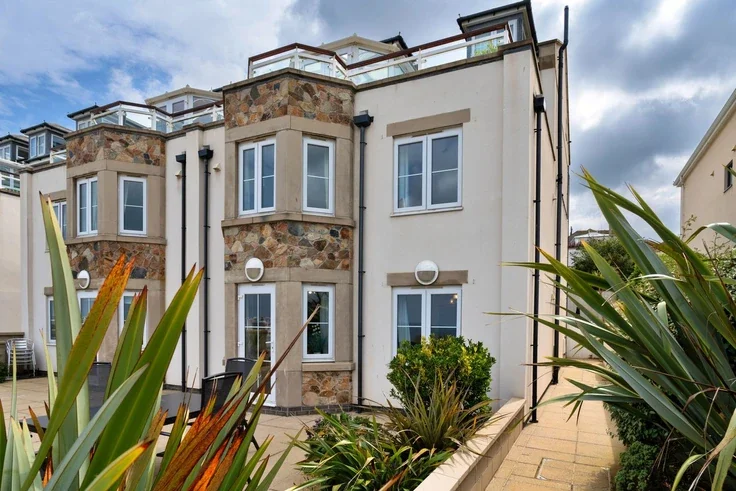 Flat Boskerris Road in St. Ives