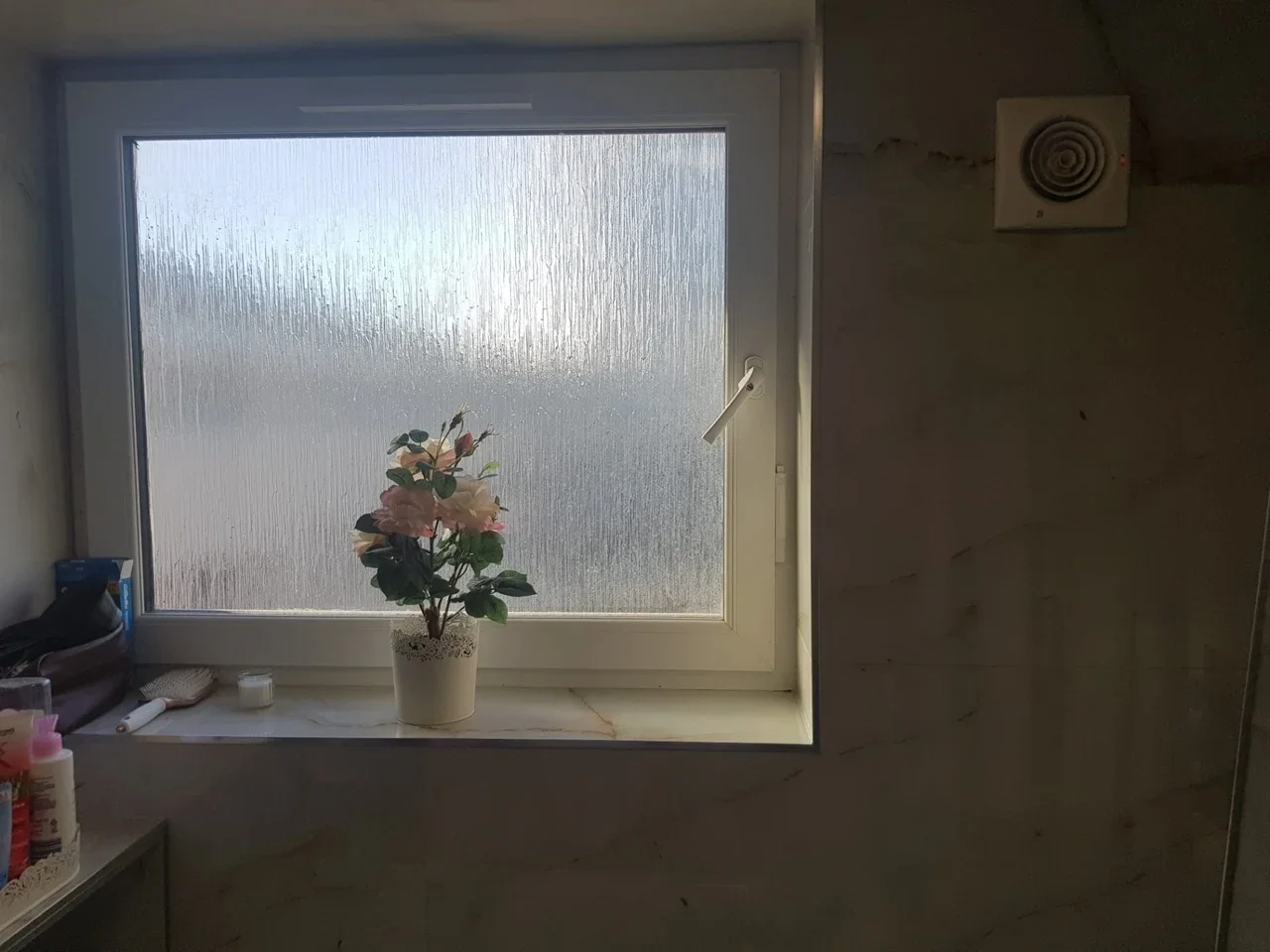 Room Simpson Road in Greater London