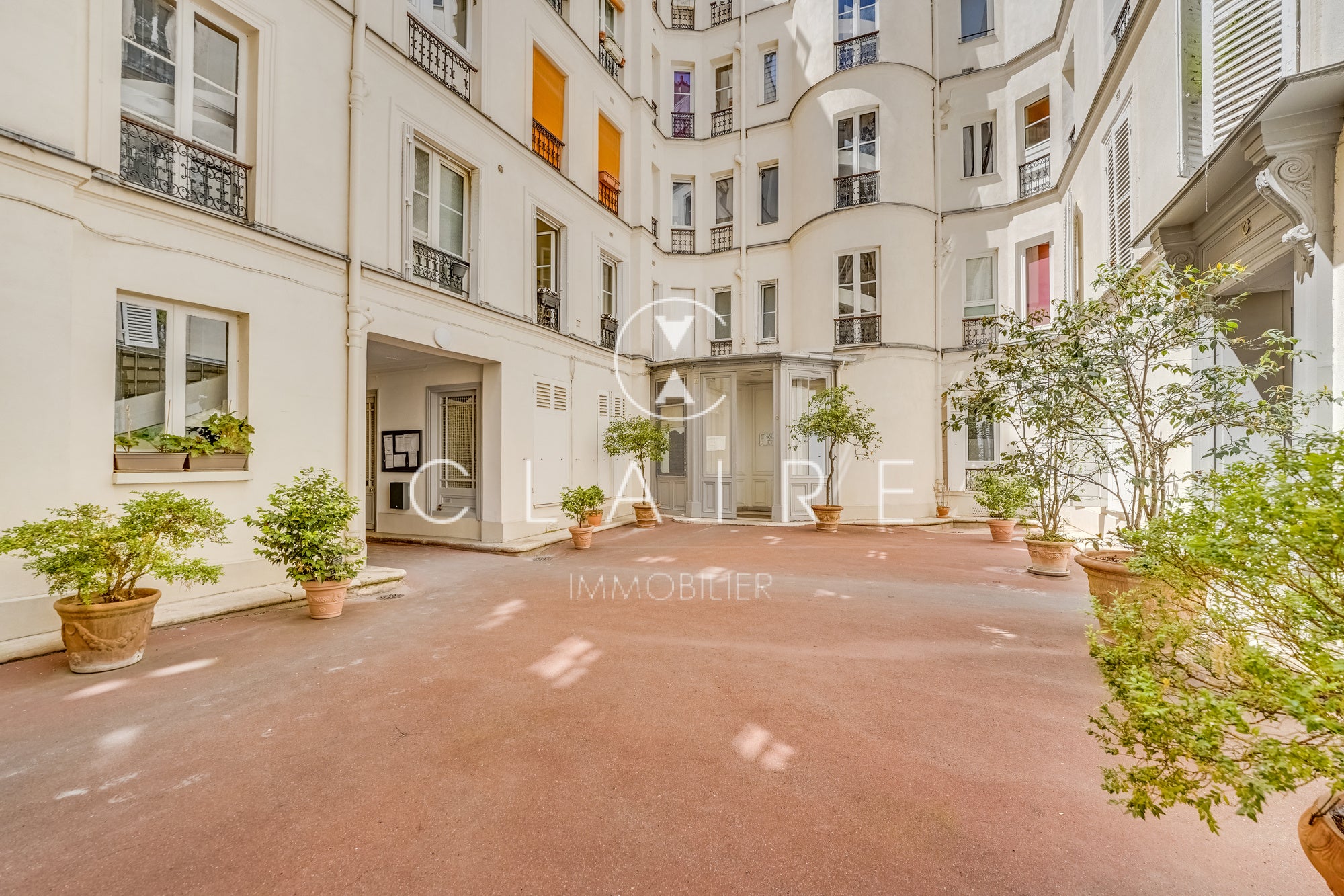 Flat Rue de Calais in Paris