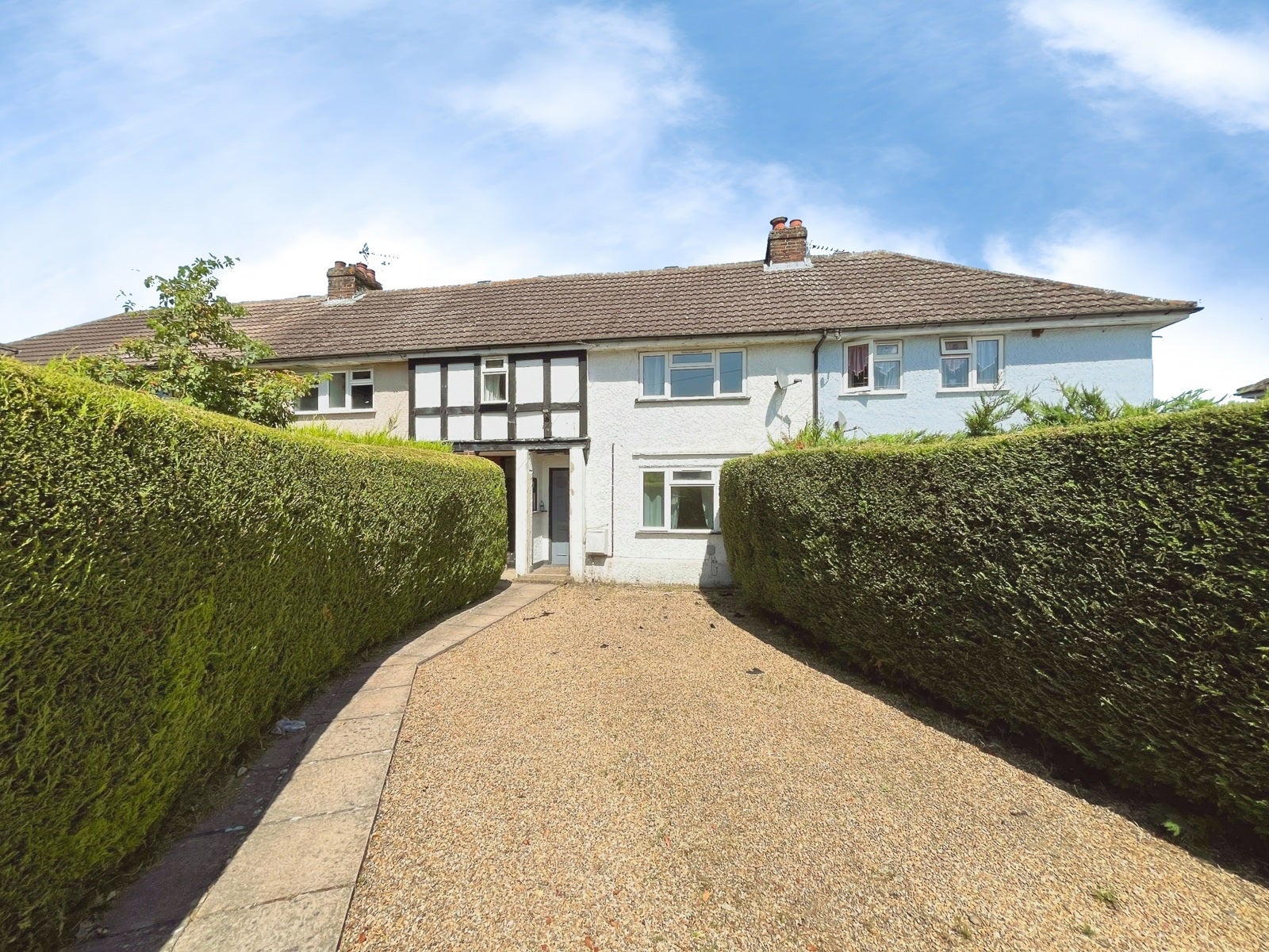House Magna Road in Borough of Runnymede