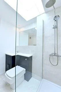 Flat Dawlish Avenue in Greater London