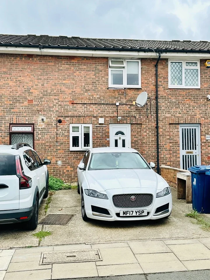 House Lancaster Road in Greater London