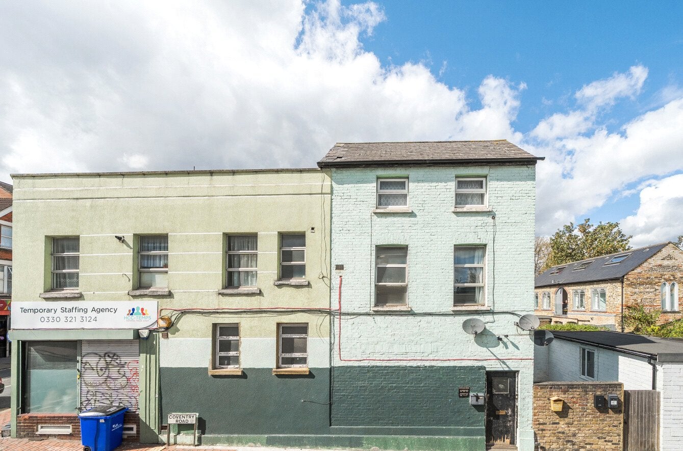 Flat Portland Road in Greater London