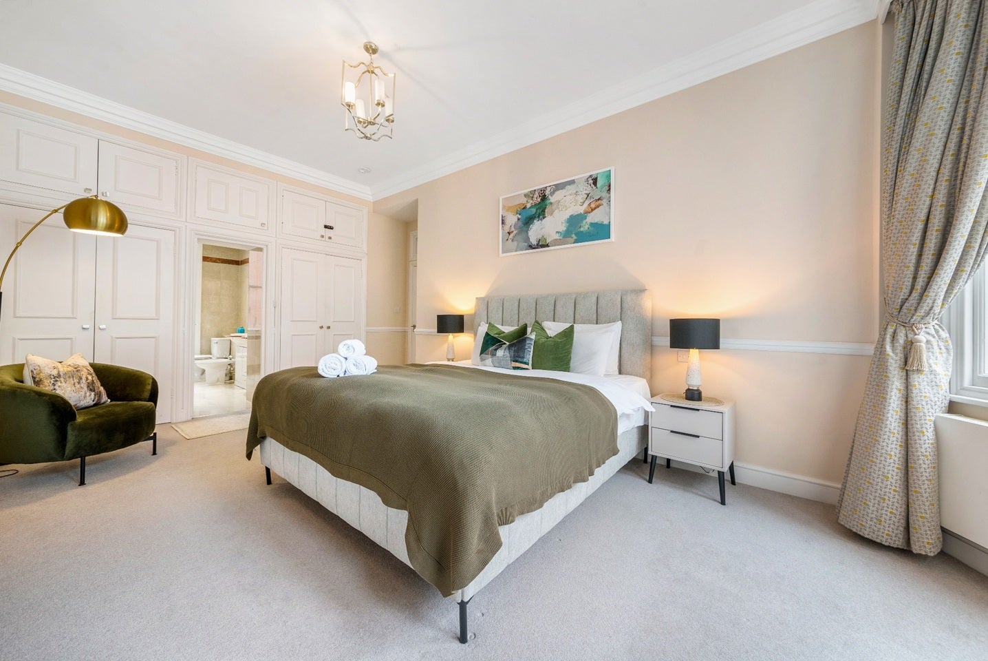 Flat Berkeley Street in City of Westminster