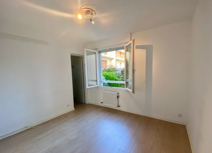 Flat Rue Henri Silvy in Pertuis