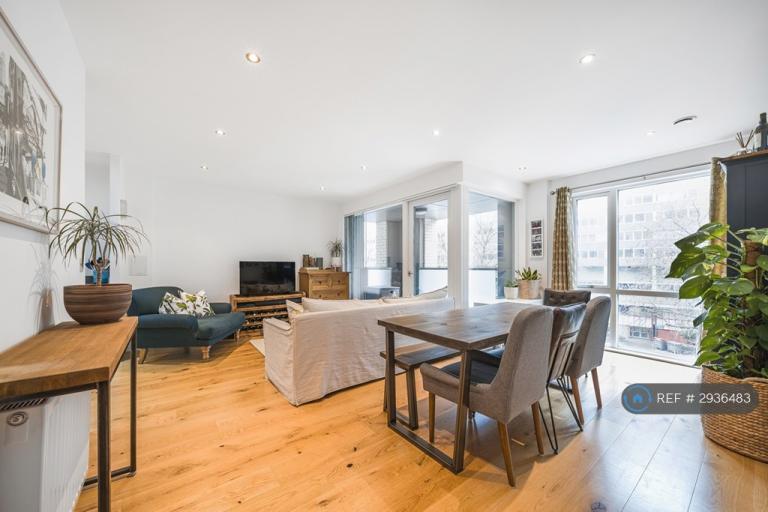 Flat Thurlow Street in Greater London