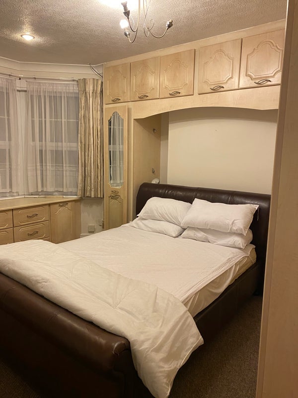 Room Chingford Road in Greater London