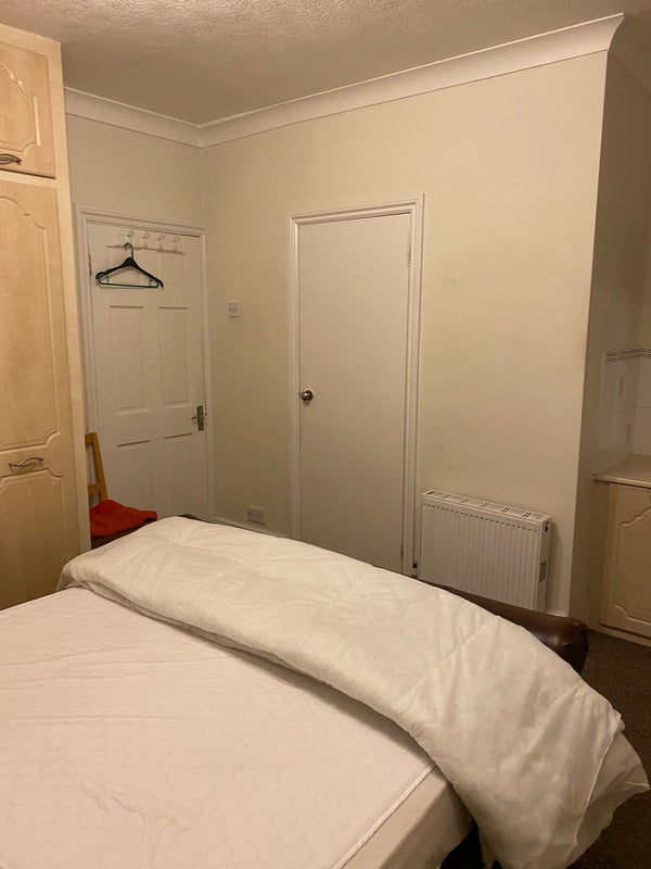 Room Chingford Road in Greater London