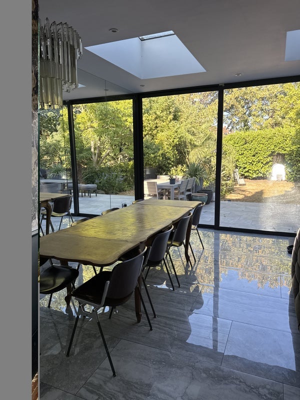 Room Twyford Avenue in Greater London