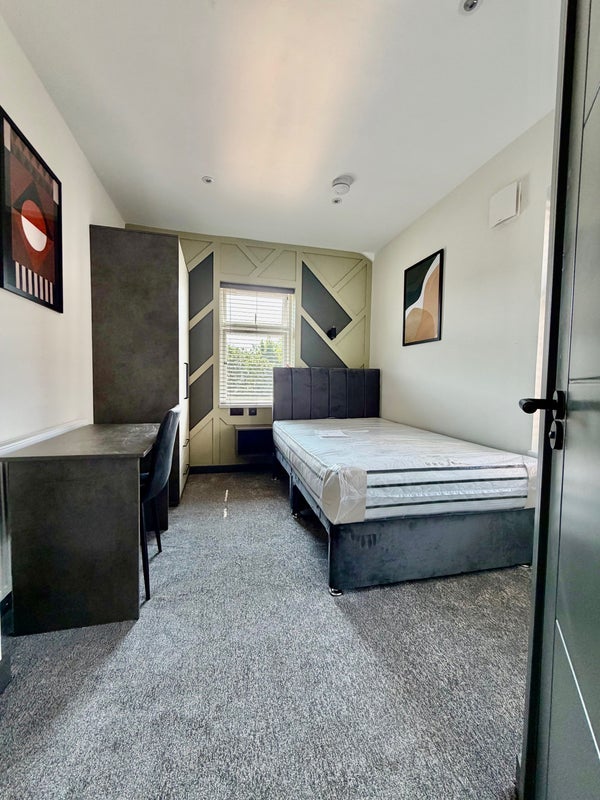 Room Chandos Street in Gedling
