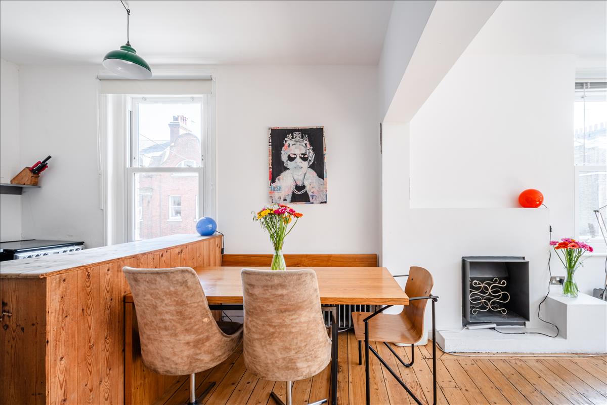 Flat Marchmont Street in Greater London