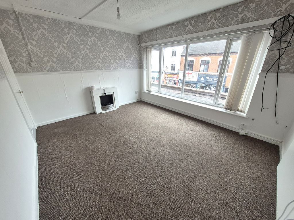 Flat High Street in Bloxwich
