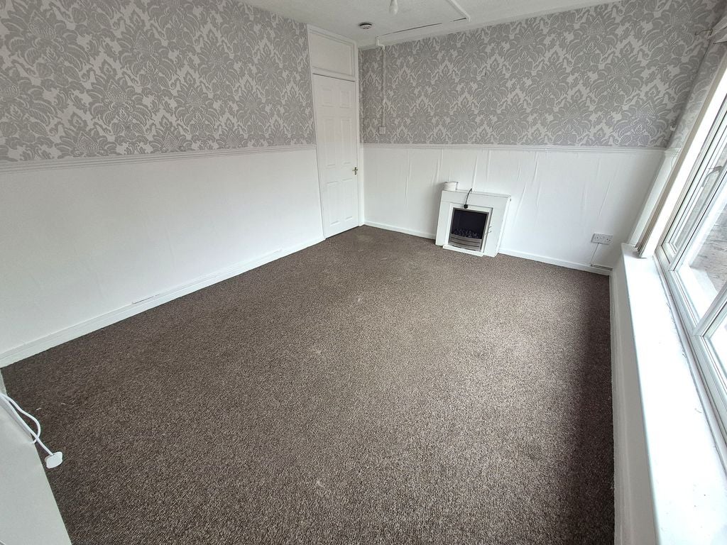 Flat High Street in Bloxwich