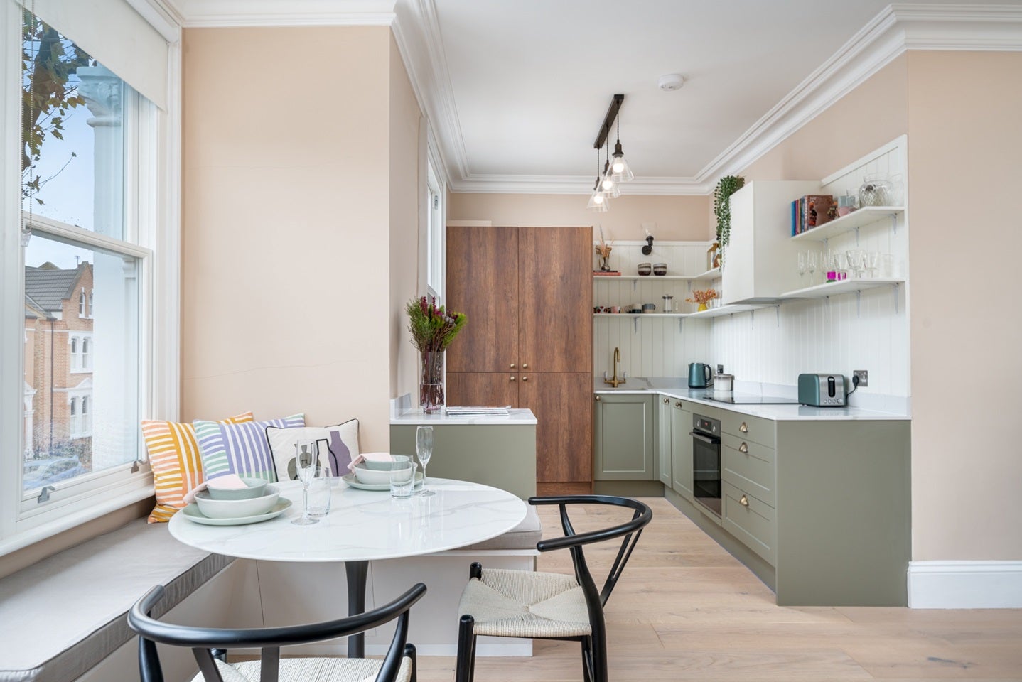 Flat Streathbourne Road in Greater London