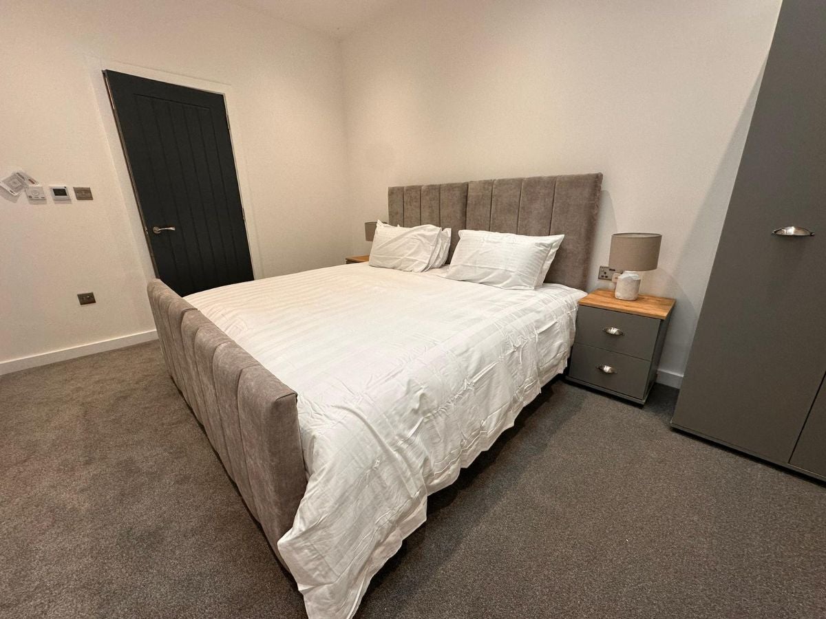 Flat Hanover Square in Hull