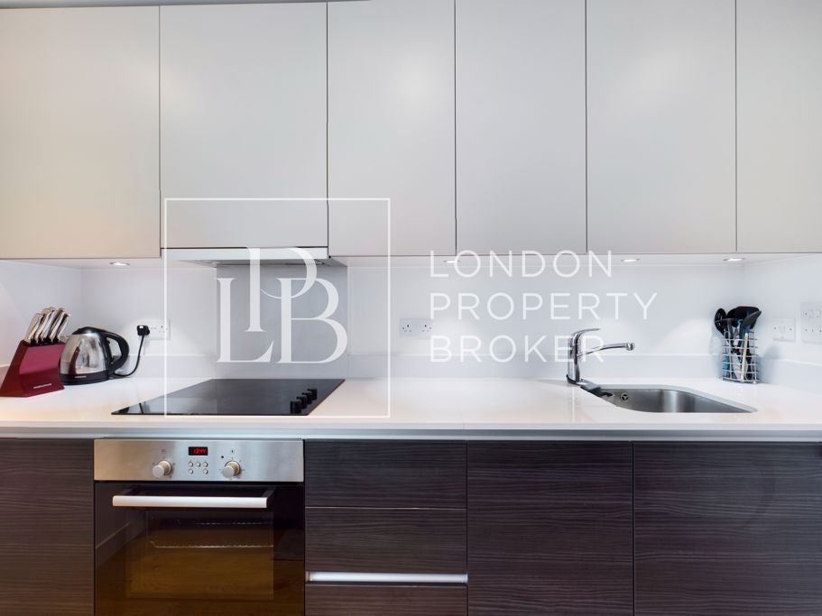 Flat Bedford Park in Greater London