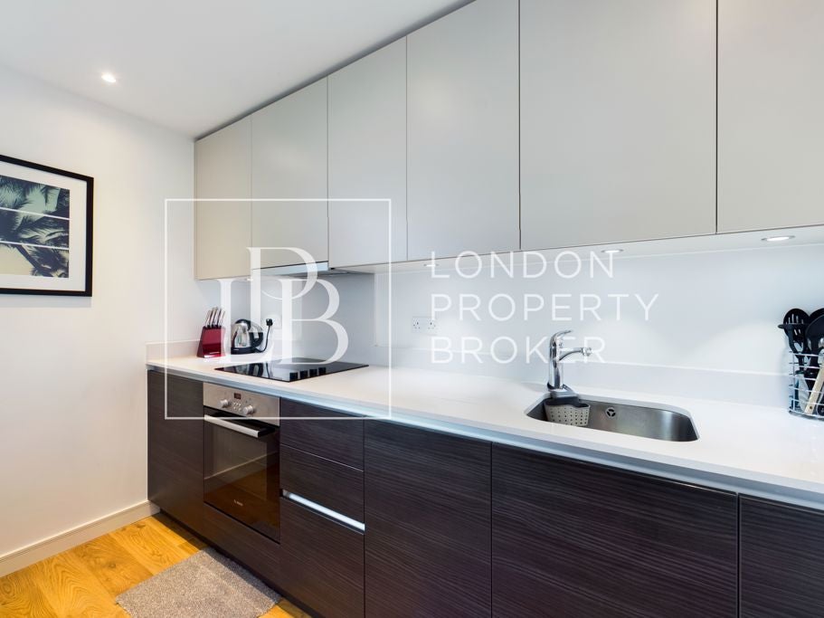 Flat Bedford Park in Greater London