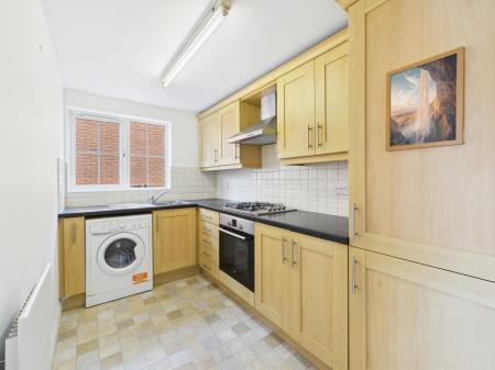 Flat Dundee Gardens in Basingstoke and Deane