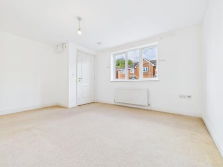 Flat Dundee Gardens in Basingstoke and Deane