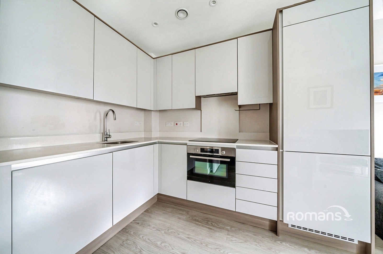 Flat Windsor Street in Greater London