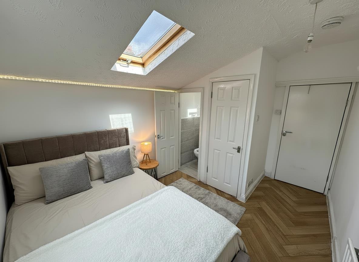 Room Denny Road in Greater London