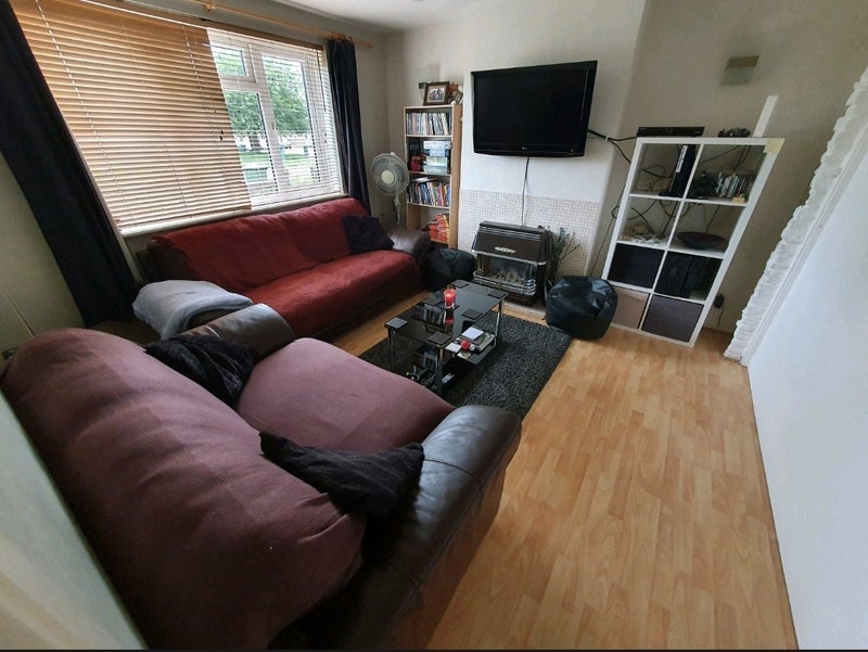 Room Cranleigh Court Road in Yate