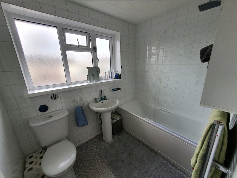 Room Cranleigh Court Road in Yate